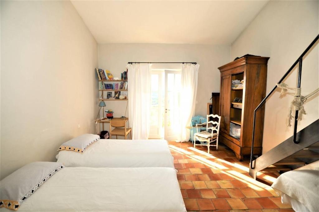 In Gordes, Facing The Entire Luberon Park A Beautiful 5 Bedrooms House 外观 照片